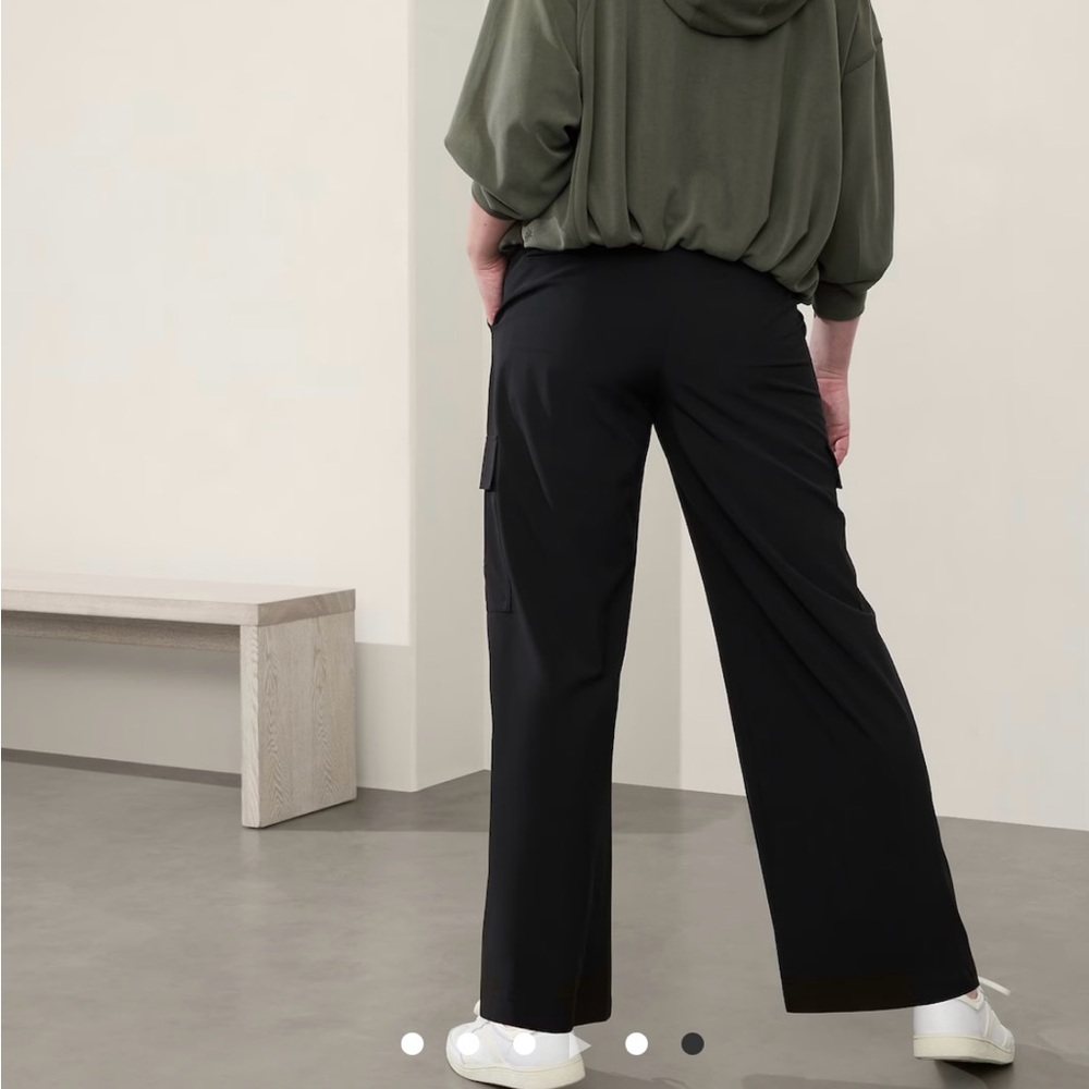 Black Athleta Brooklyn Heights Cargo pants